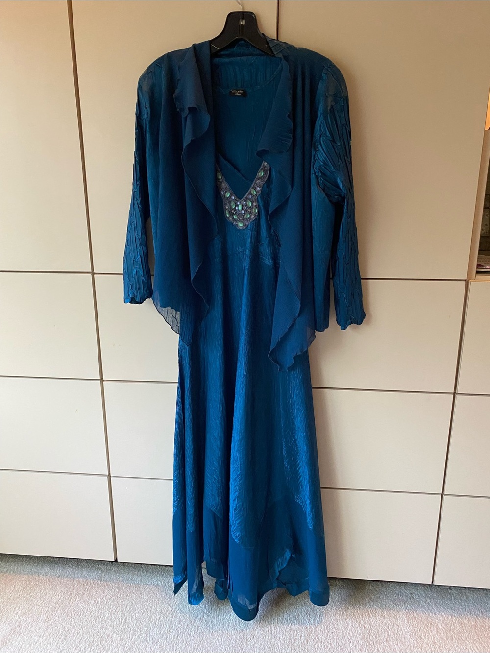 Teal/blue Beaded V-Neck Evening Dress with Matching Jacket